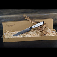 Damast Allzweckmesser mit weißem Howlith Mineralgriff in SKeld Geschenkbox mit Holzwolle