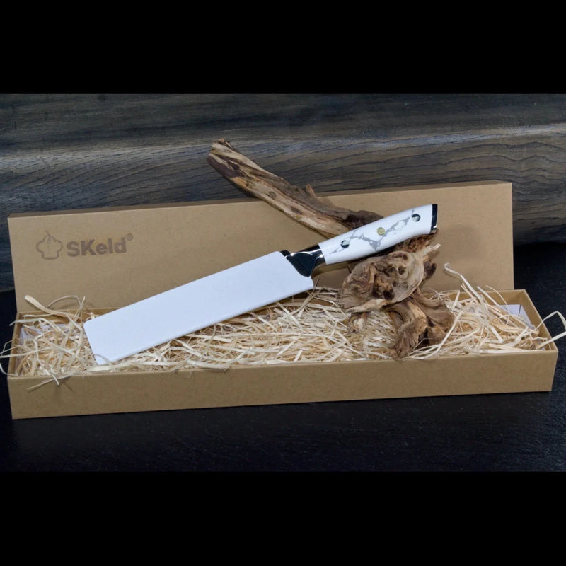 Damast Allzweckmesser mit weißem Howlith Mineralgriff in SKeld Geschenkbox mit Holzwolle und weißem Klingenschutz