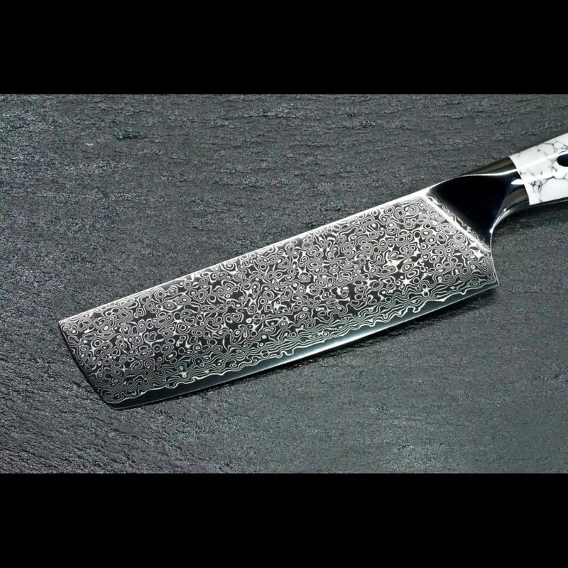 17 cm lange silberfarbene Damastklinge des Nakirimessers mit feiner Damaststruktur und VG10-Kernstahl