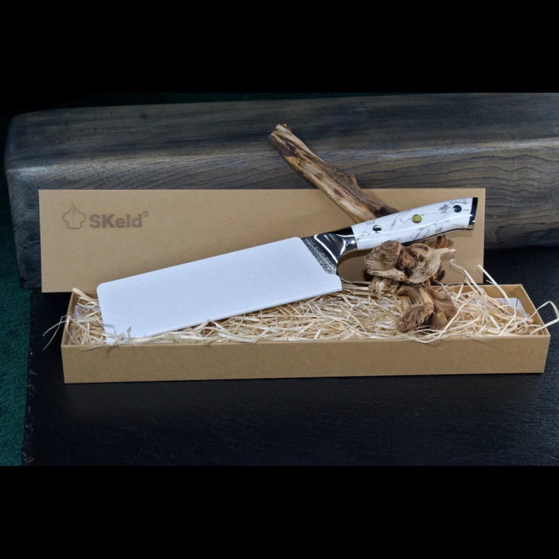 Damast Nakirimesser mit weißem Howlith-Mineralgriff in SKeld® Geschenkbox mit Holzwolle-Polsterung und weißem Klingenschutz
